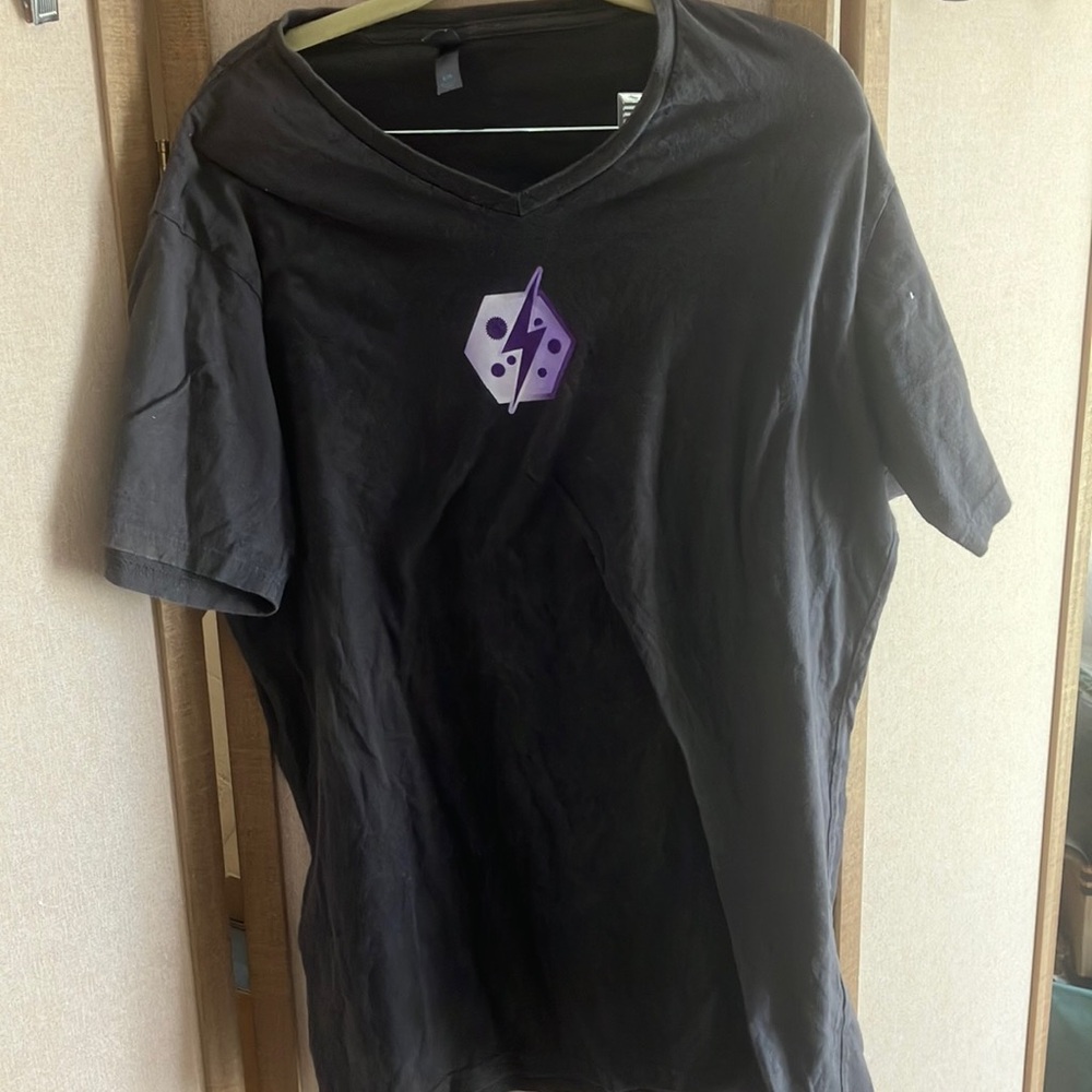 Men’s district made T-Shirt with Purple Logo xl